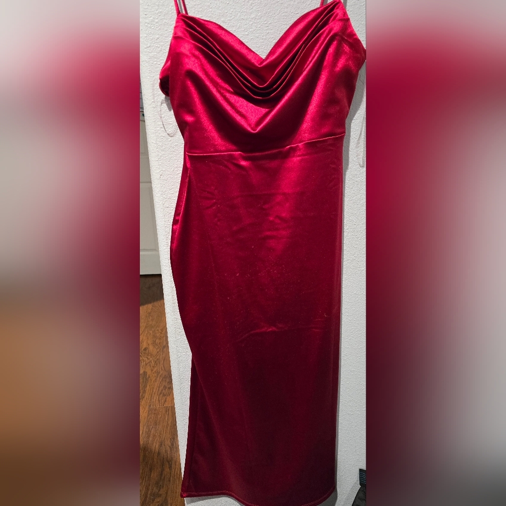 Windsor, large, red